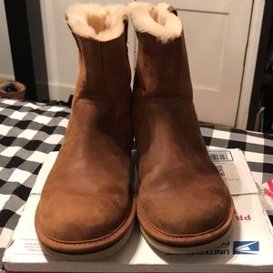 UGG leather boots (short)